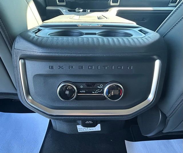 New 2026 Ford Expedition Active image 11