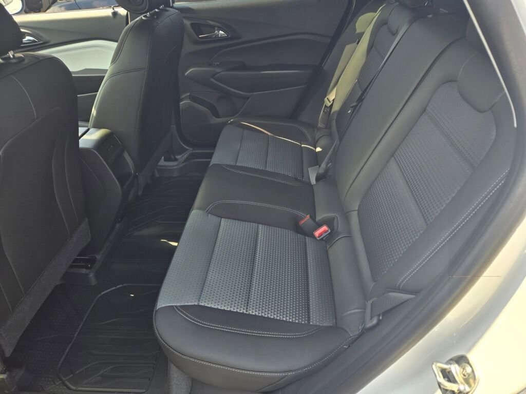 New 2026 Chevrolet Trax LT image 13