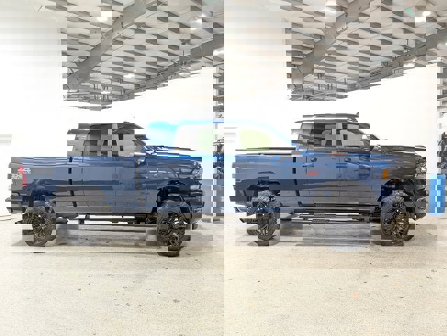 Used 2022 RAM 2500 Big Horn w/ Night Edition image 2