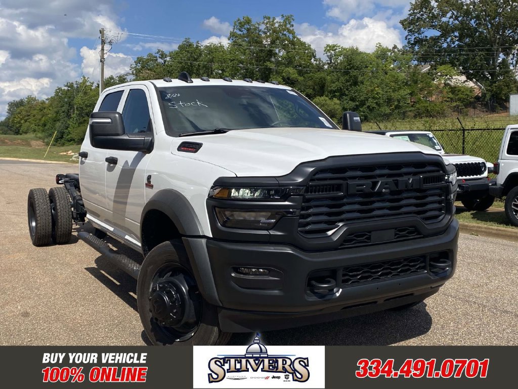 New 2027 RAM 4500 4x4 Crew Cab DRW image 1