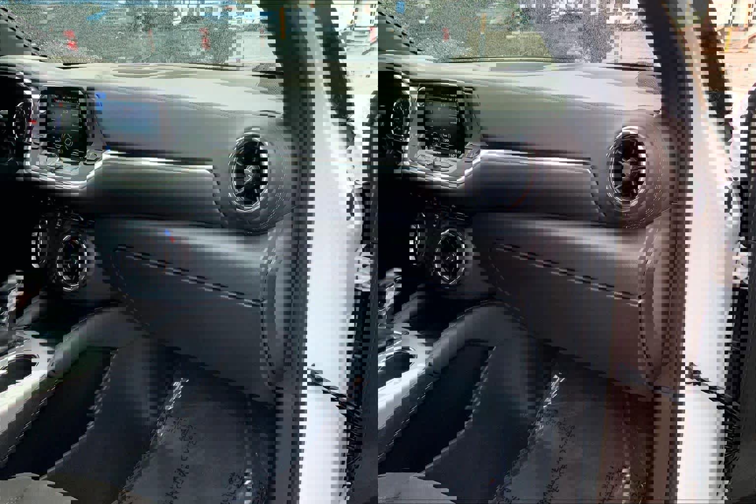 Used 2020 Chevrolet Blazer LT image 16