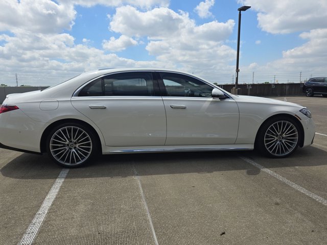 Used 2023 Mercedes-Benz S 500 4MATIC video 4