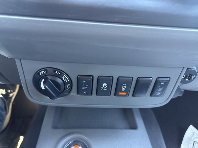 Used 2021 Nissan Frontier SV w/ Midnight Edition Floor Mats image 21