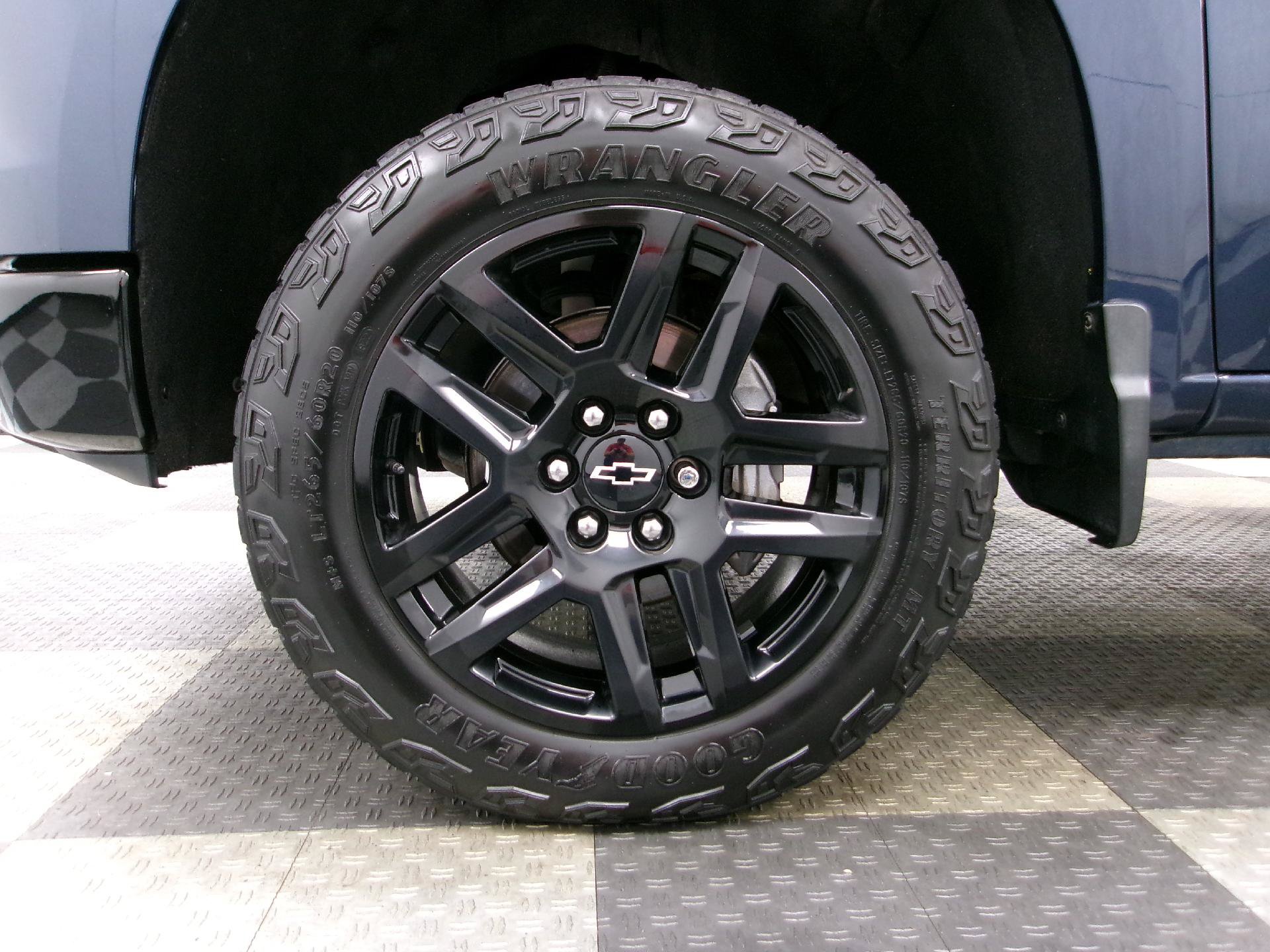 Used 2022 Chevrolet Silverado 1500 Custom Trail Boss AWD/4WD image 16