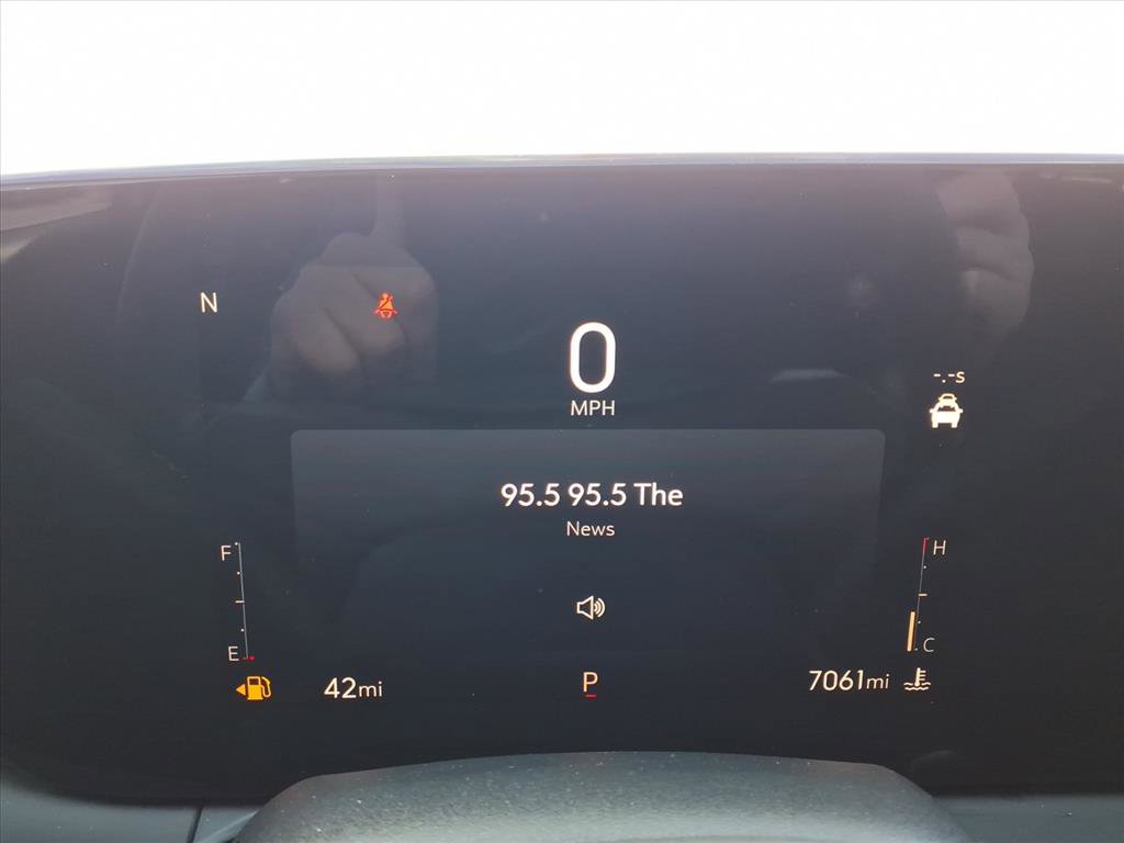 Used 2025 Buick Envista Preferred w/ Convenience II Package image 25