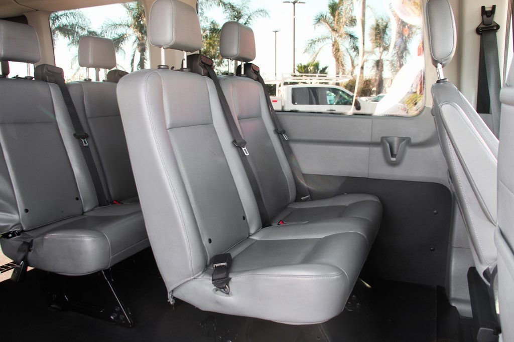 Used 2019 Ford Transit 350 XL image 17