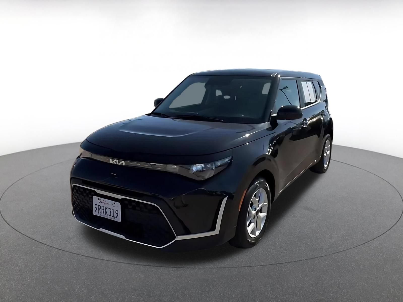 Used 2025 Kia Soul LX w/ LX Technology Package FWD image 7