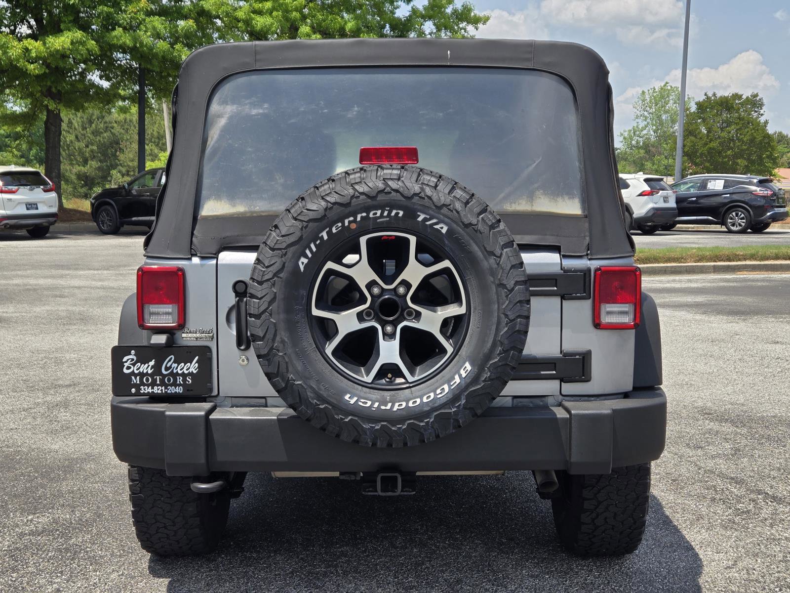 Used 2018 Jeep Wrangler Unlimited Sport w/ Connectivity Group AWD/4WD image 8