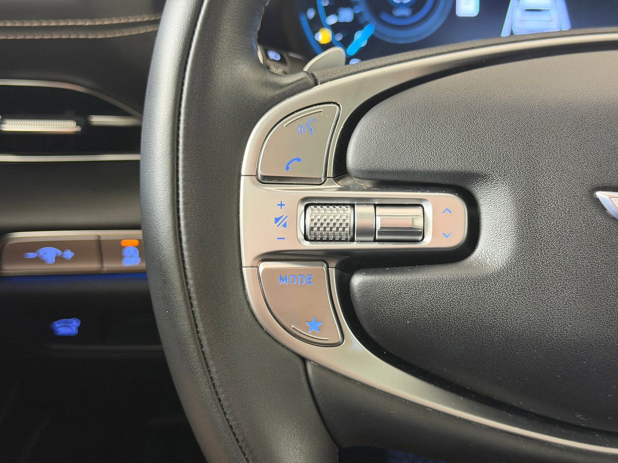 Used 2023 Genesis GV80 3.5T w/ Prestige Package image 18