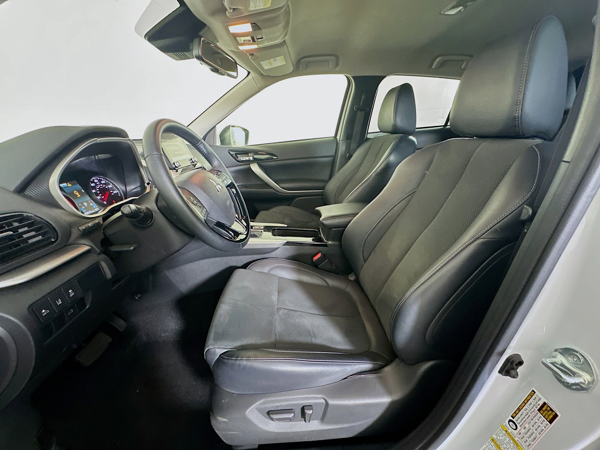 Used 2025 Mitsubishi Eclipse Cross SE AWD/4WD image 13
