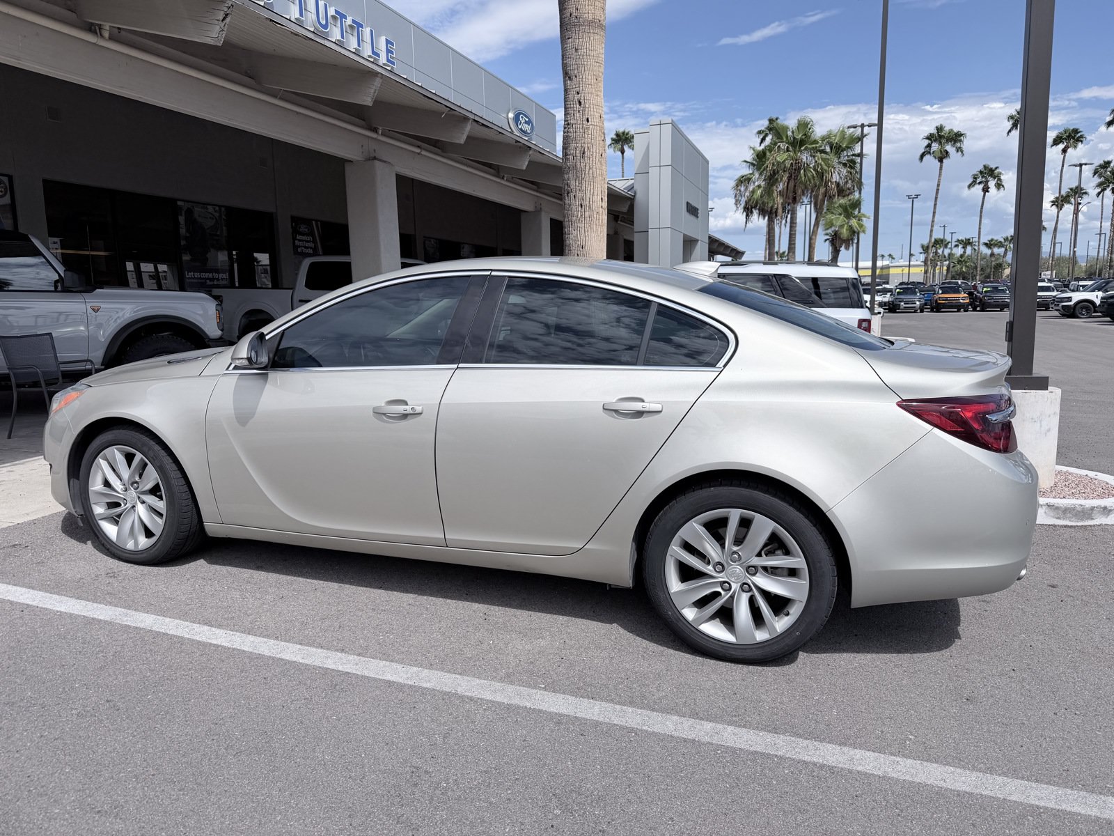 Used 2015 Buick Regal Premium FWD image 4