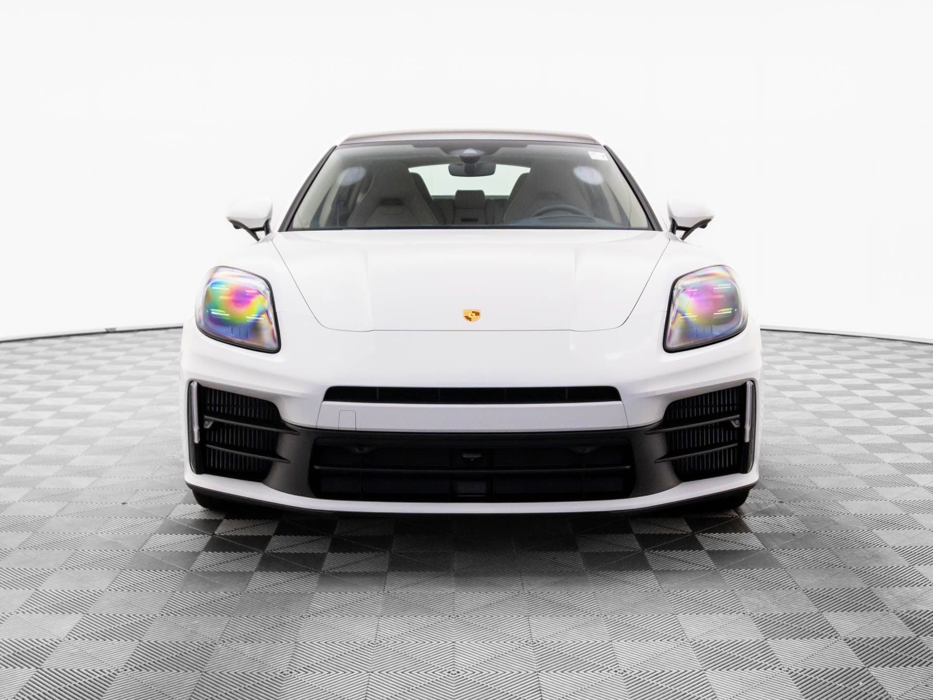 Certified 2025 Porsche Panamera 4 image 9