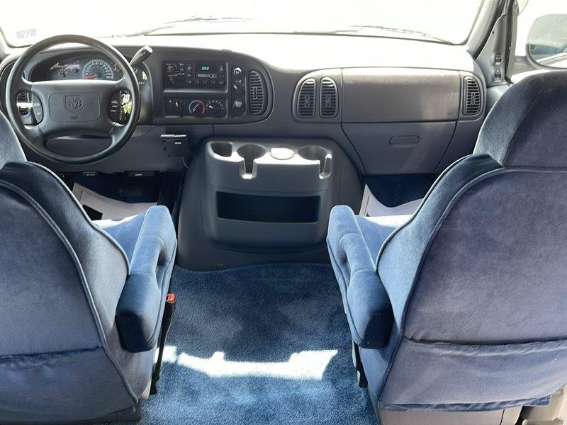 Used 1999 Dodge B1500 RWD image 42