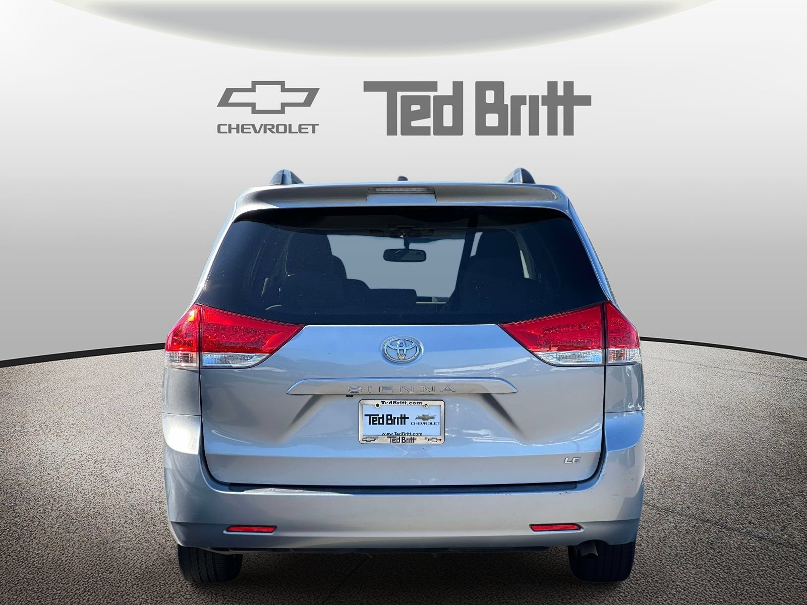 Used 2013 Toyota Sienna LE w/ Towing Pkg FWD image 5