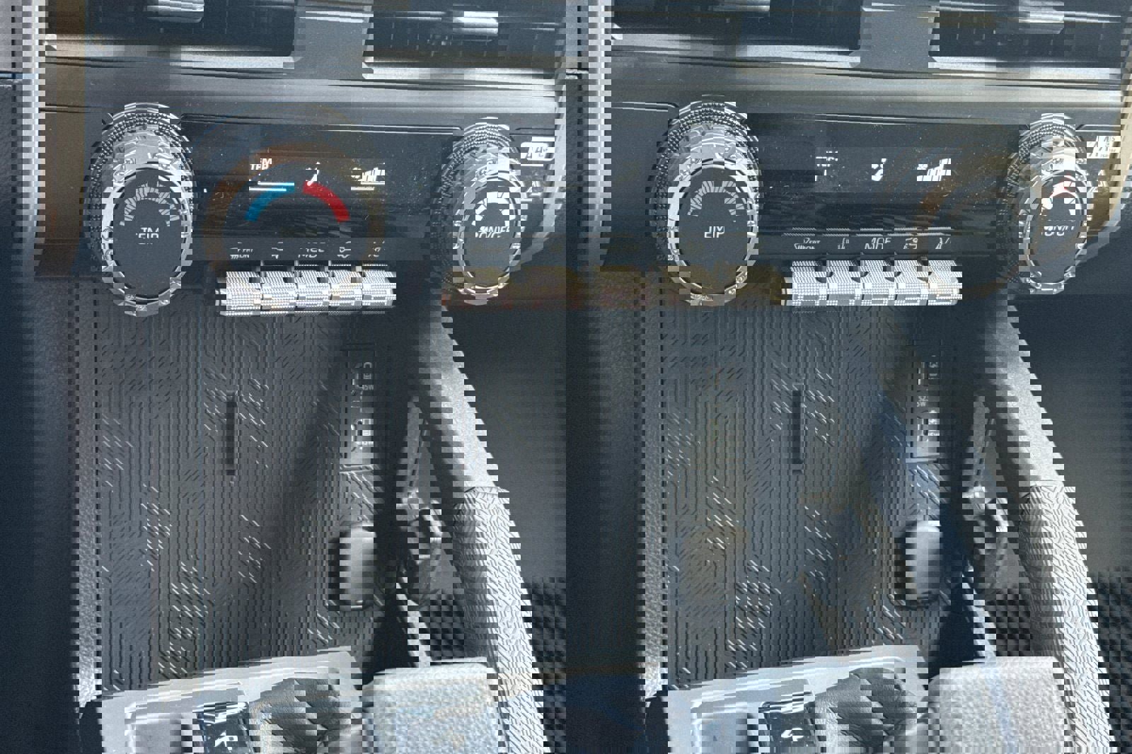 New 2025 Toyota Tacoma SR5 image 23