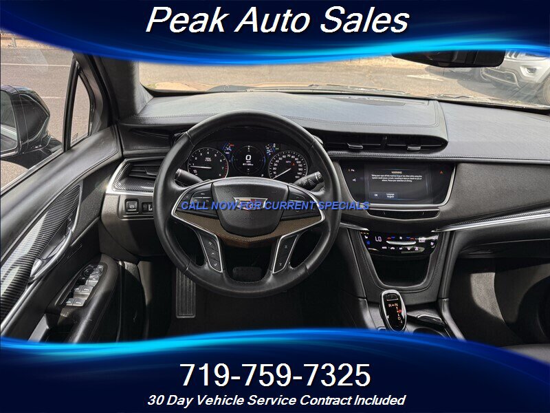 Used 2017 Cadillac XT5 Platinum AWD/4WD image 16