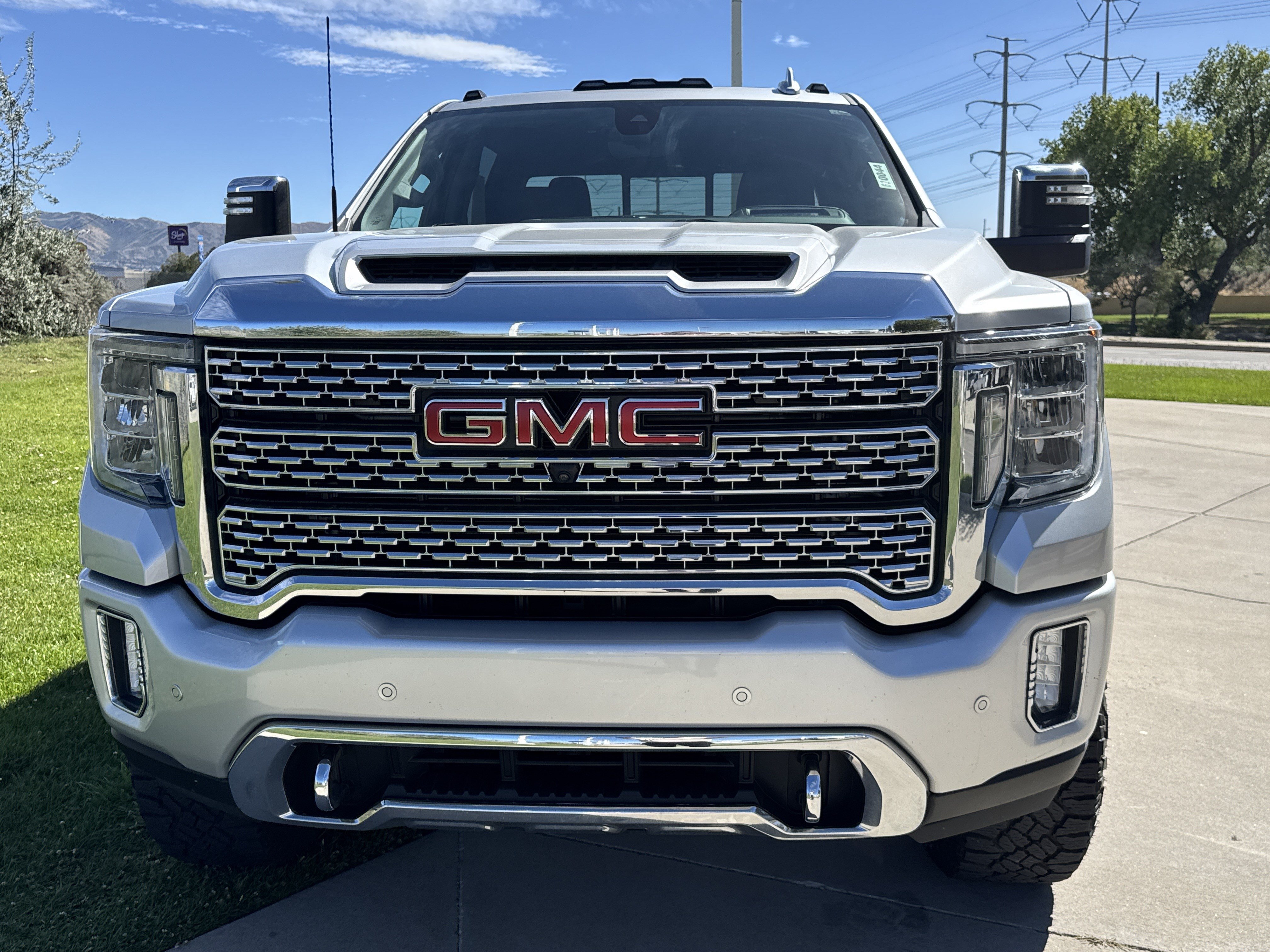 Used 2020 GMC Sierra 3500 Denali w/ Denali Ultimate Package AWD/4WD image 8