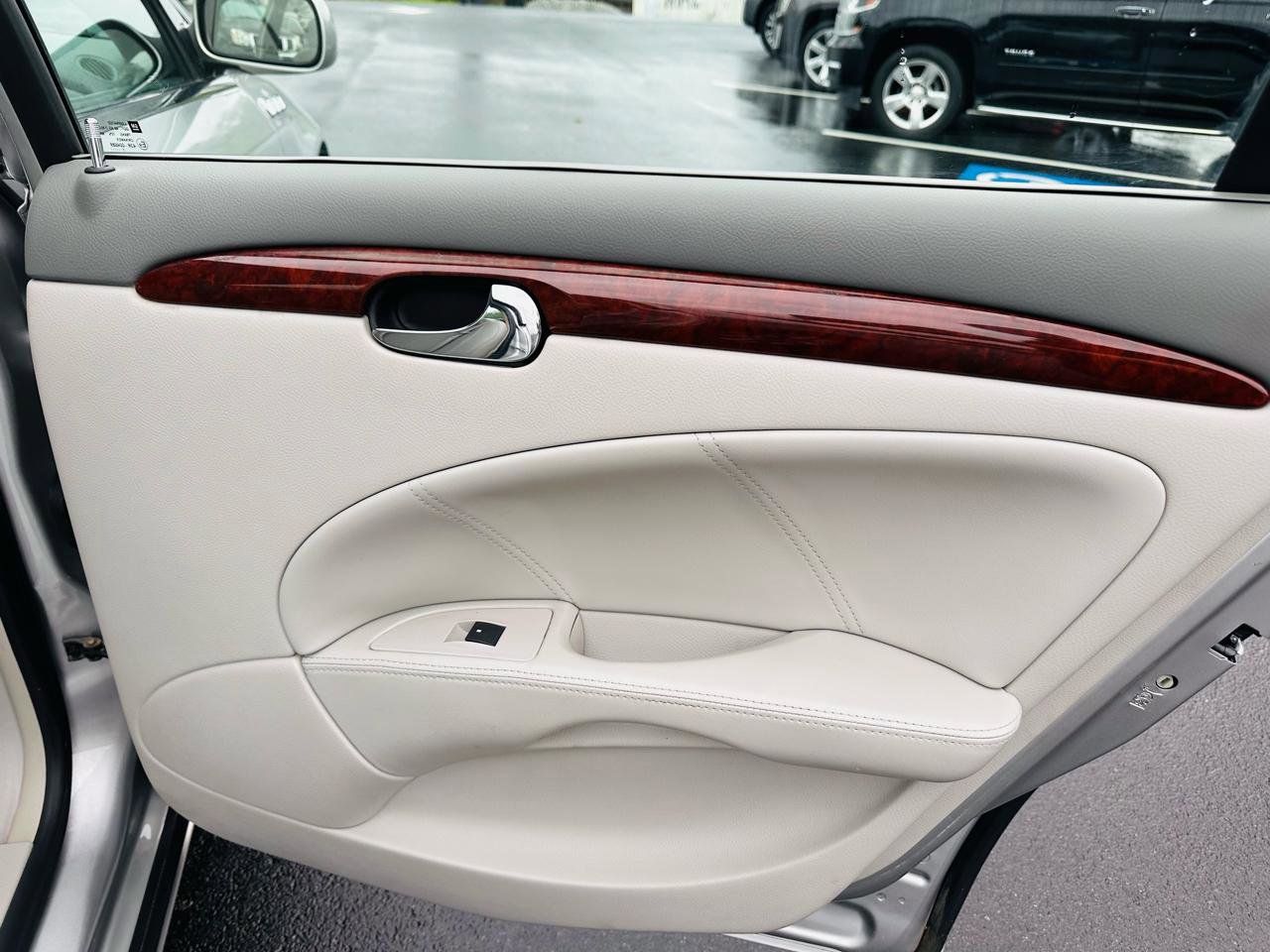 Used 2008 Buick Lucerne CXL w/ Driver Confidence Package FWD image 32