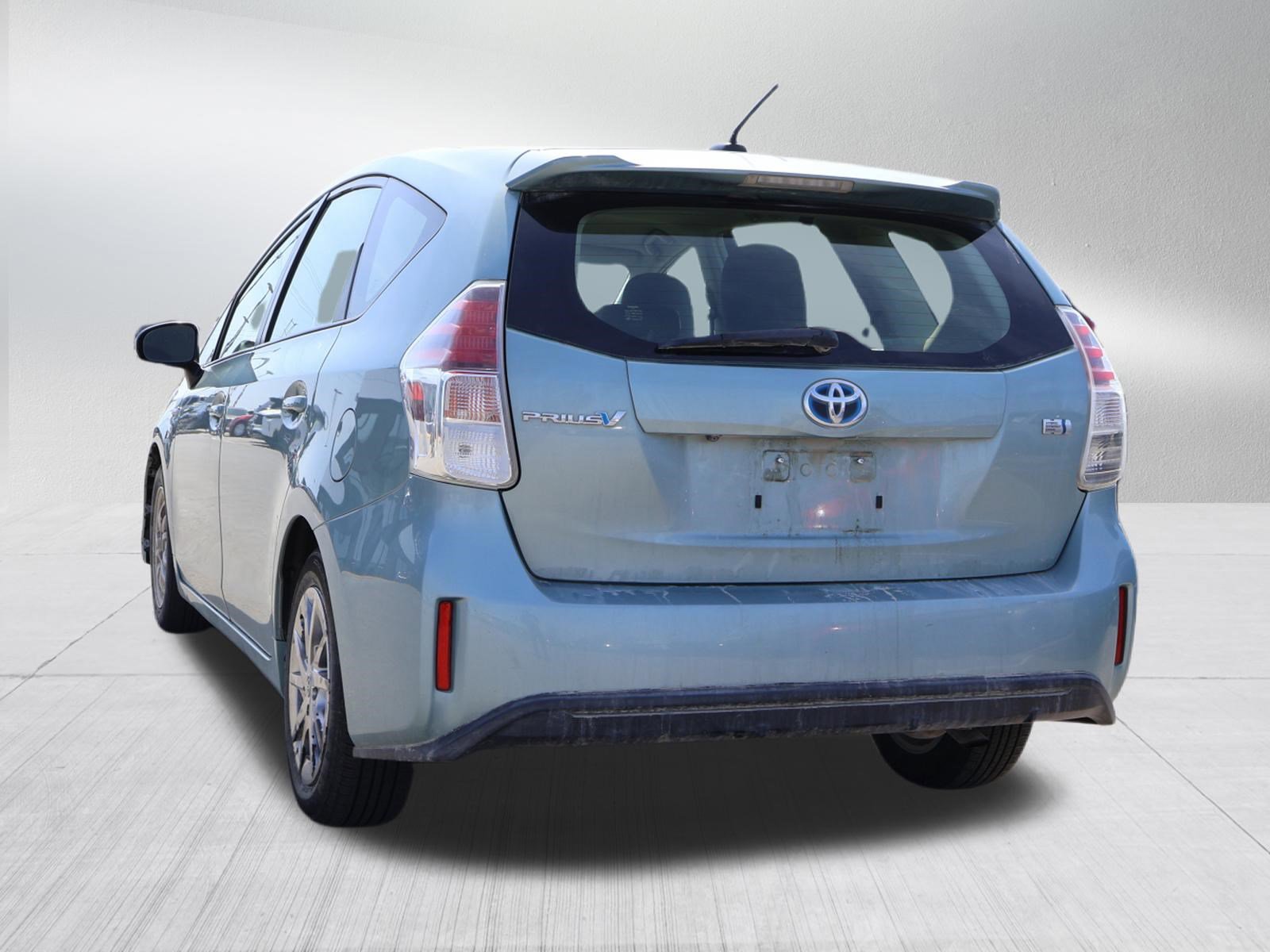 Used 2015 Toyota Prius V Three image 5