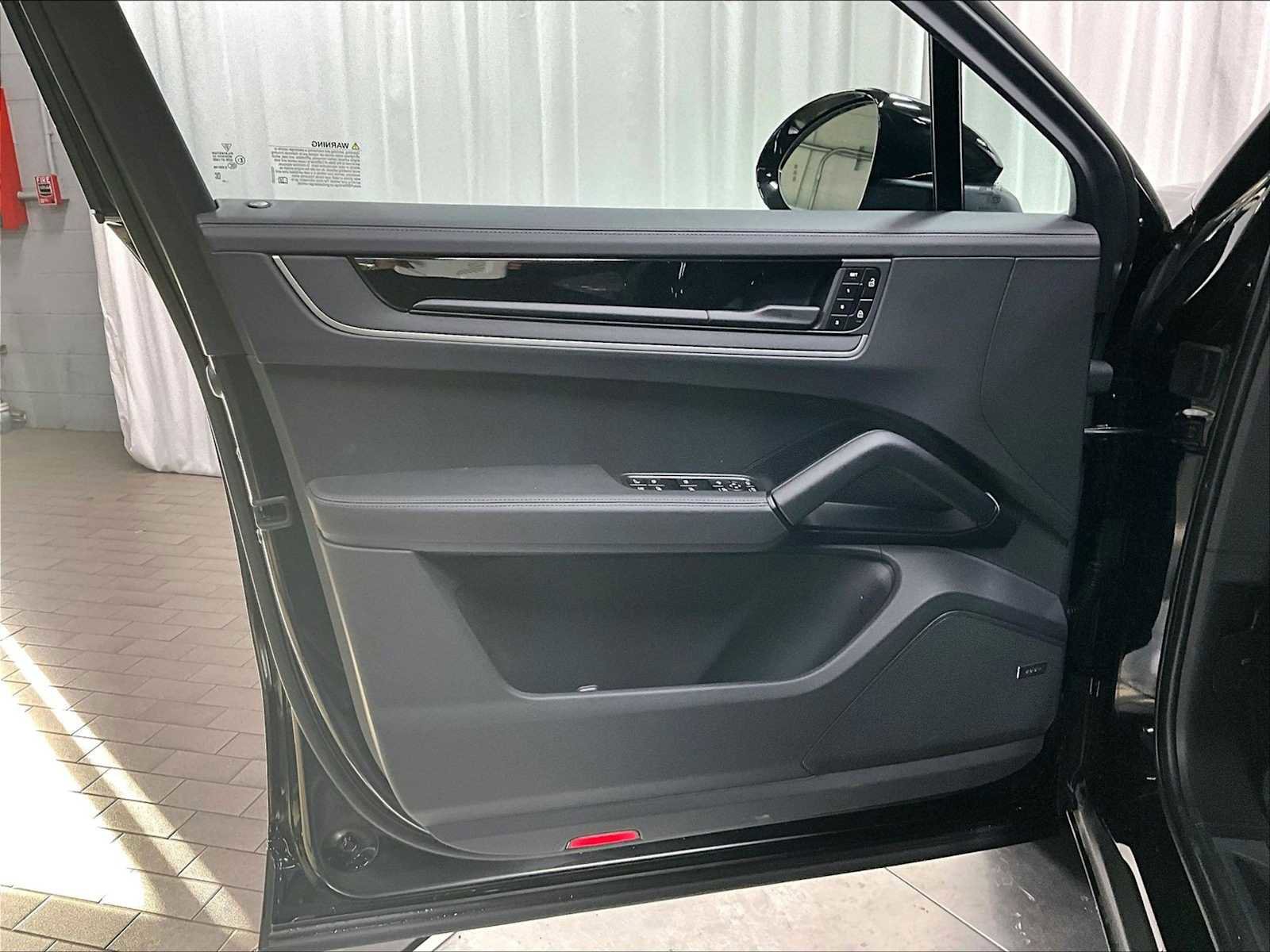 New 2026 Porsche Cayenne S image 22