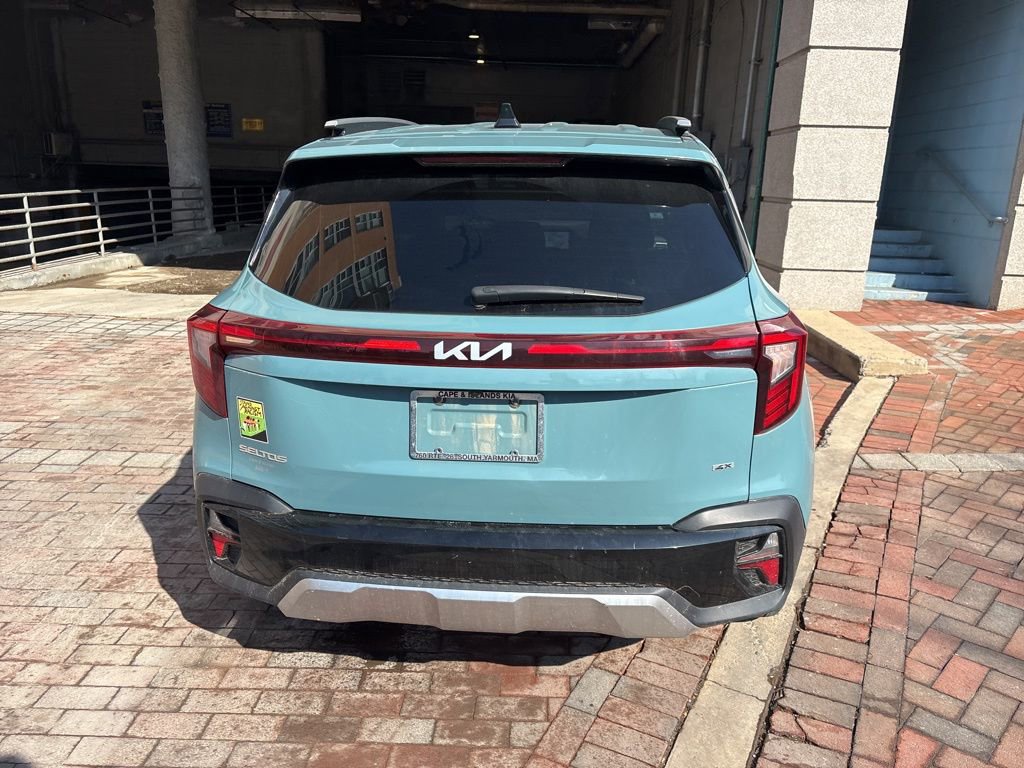 Certified 2024 Kia Seltos EX image 4