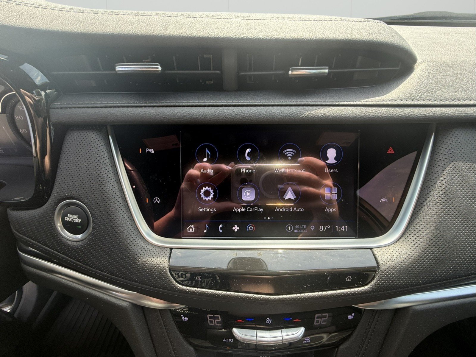 Used 2025 Cadillac XT6 Luxury w/ LPO, Floor Liner Package AWD/4WD image 13