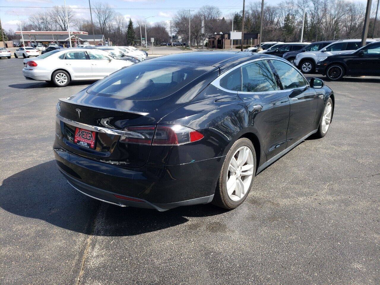 Used 2013 Tesla Model S Performance RWD image 6