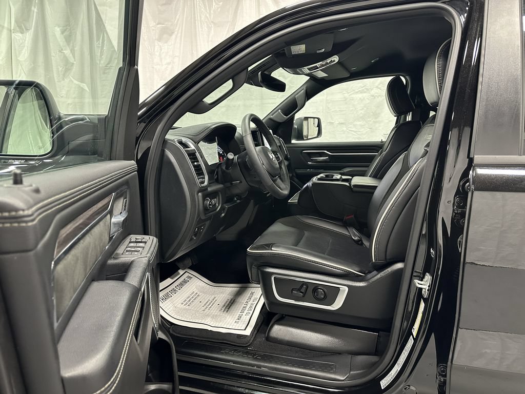 Used 2025 RAM 1500 Laramie AWD/4WD image 10