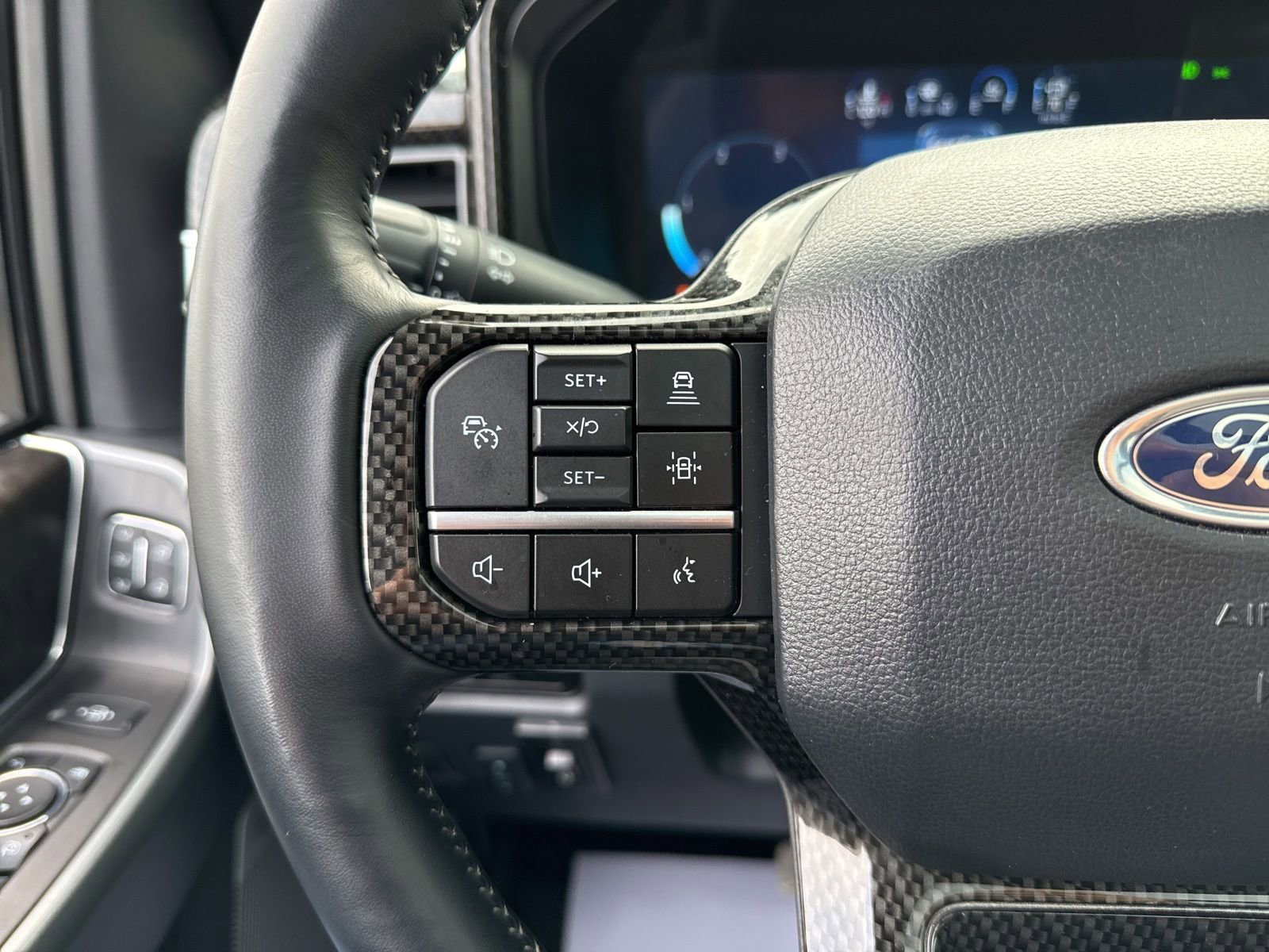 Used 2024 Ford F250 Lariat w/ Lariat Ultimate Package image 35