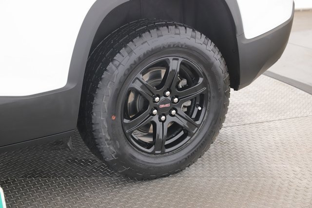 Used 2023 GMC Acadia AT4 image 14