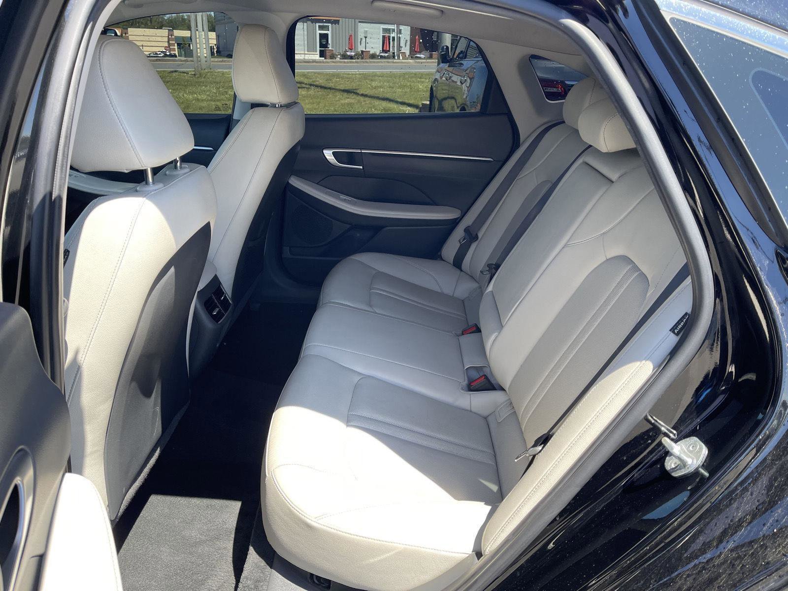 Used 2022 Hyundai Sonata Limited w/ Cargo Package FWD image 16