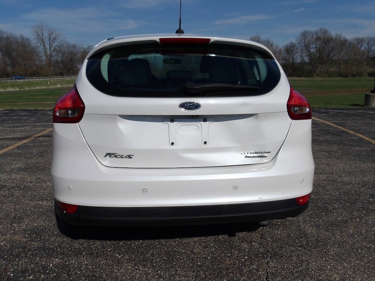 Used 2016 Ford Focus Titanium image 4