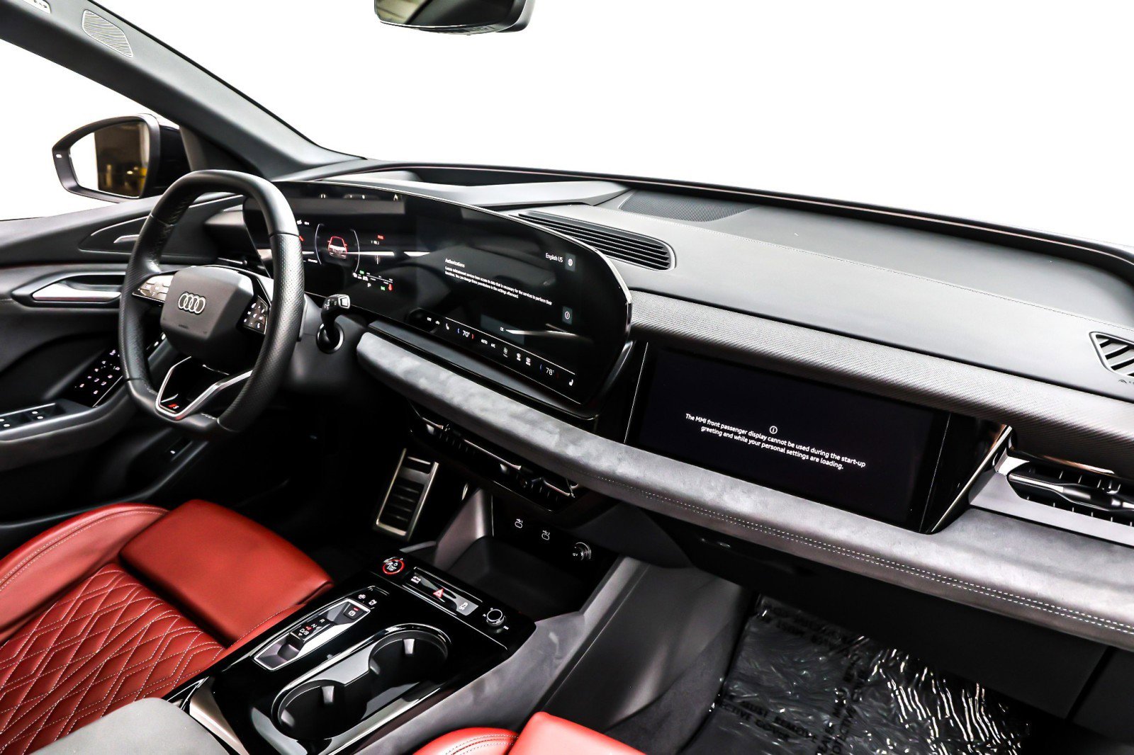 Used 2025 Audi SQ6 e-tron Prestige w/ Red Edition One image 17