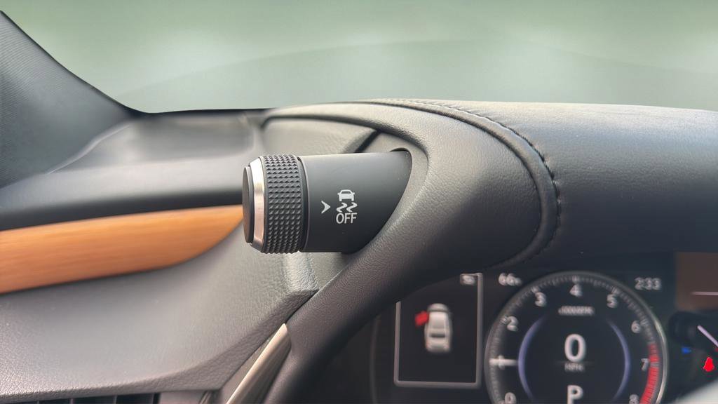 Used 2019 Lexus ES 350 Luxury w/ Accessory Package 2 image 21