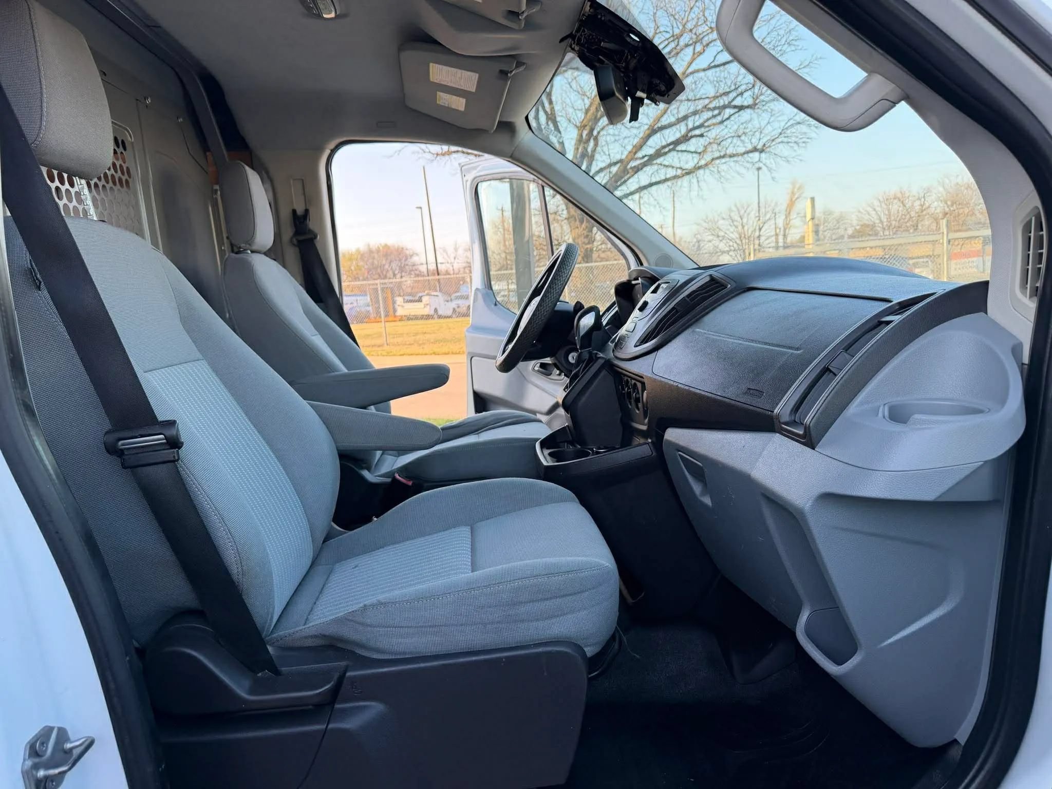 Used 2016 Ford Transit 250 130 Low Roof w/ Exterior Upgrade Package RWD image 19