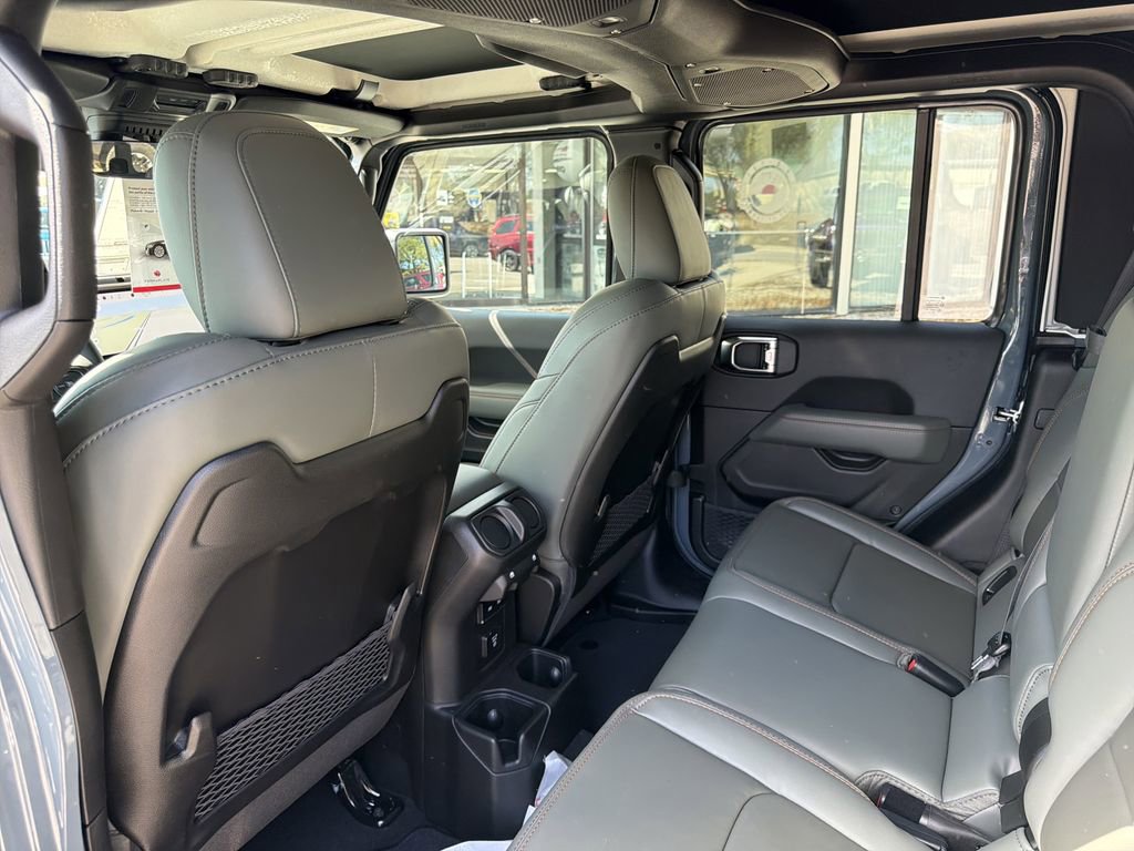 New 2026 Jeep Gladiator Mojave image 14