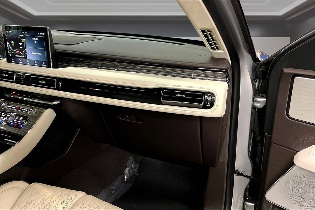 Used 2020 Lincoln Aviator Black Label w/ Dynamic Handling Package image 27