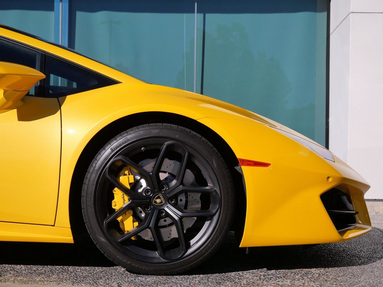 Used 2018 Lamborghini Huracan LP 580-2 image 9