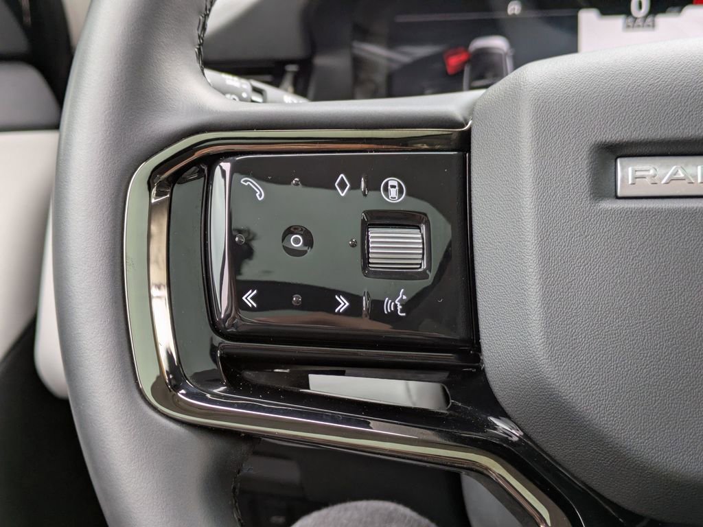 Used 2024 Land Rover Range Rover Evoque S image 28