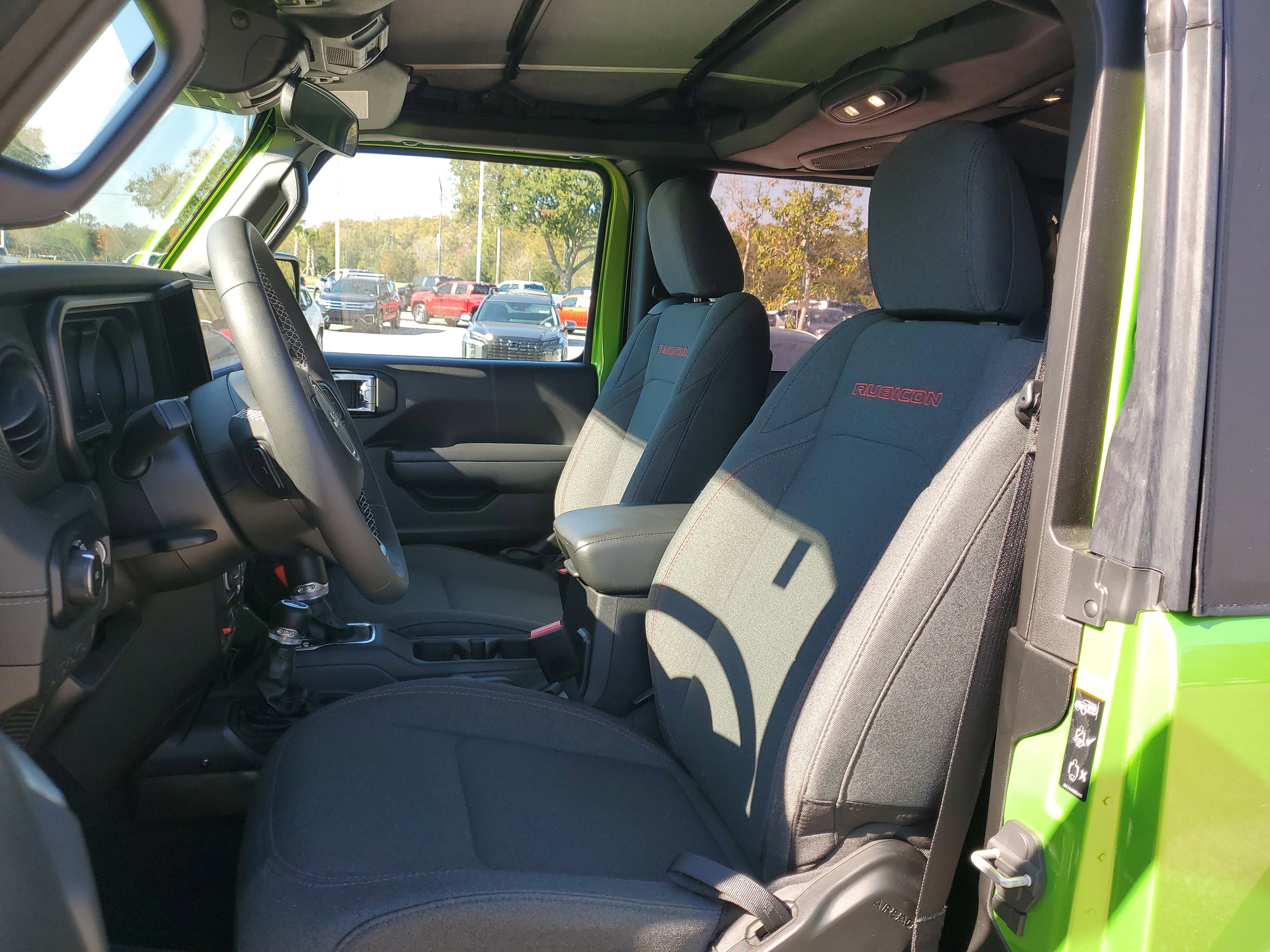 Used 2025 Jeep Wrangler Rubicon image 10