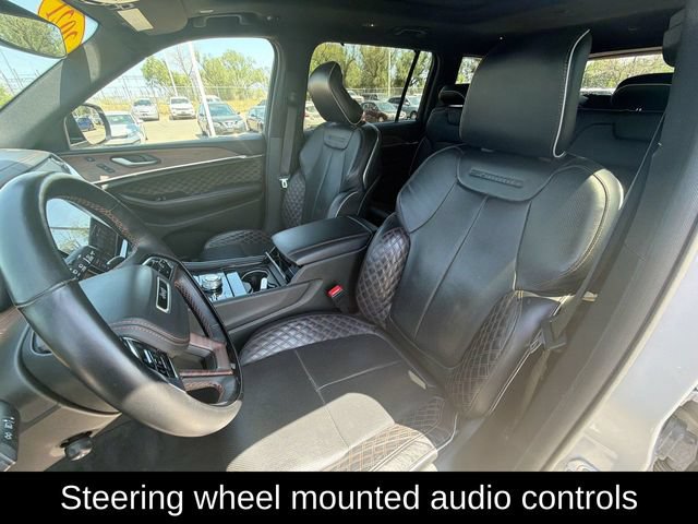Used 2021 Jeep Grand Cherokee L Summit w/ Luxury Tech Group V AWD/4WD image 19