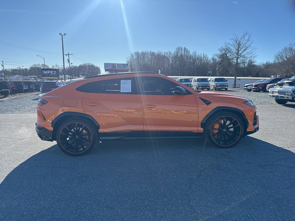 Used 2022 Lamborghini Urus image 6