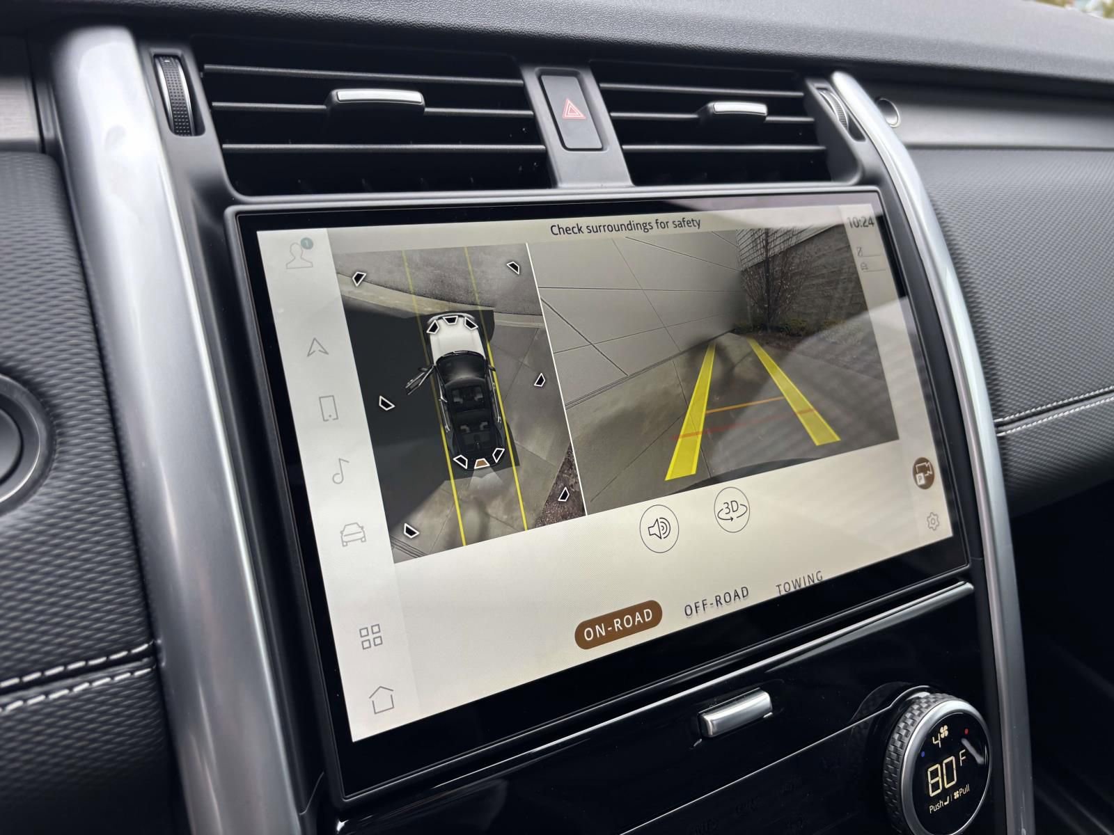 New 2026 Land Rover Discovery Dynamic SE image 19