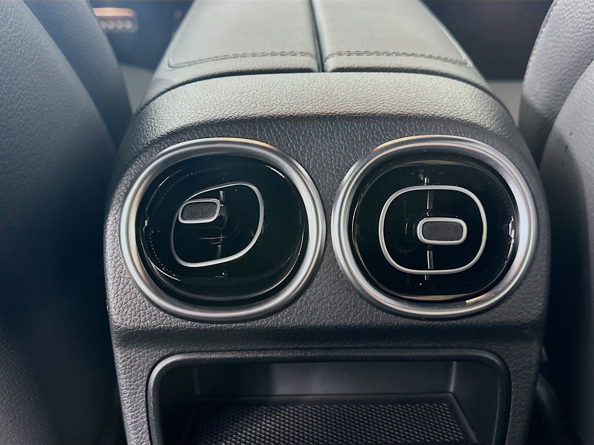 Certified 2025 Mercedes-Benz C 300 4MATIC Sedan image 33