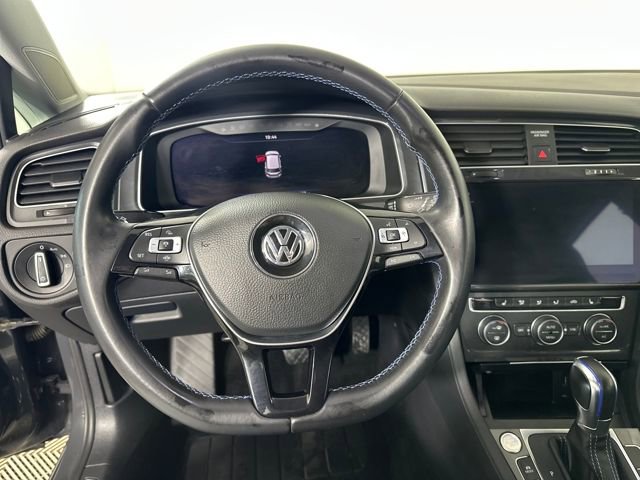 Used 2019 Volkswagen e-Golf SEL Premium image 14