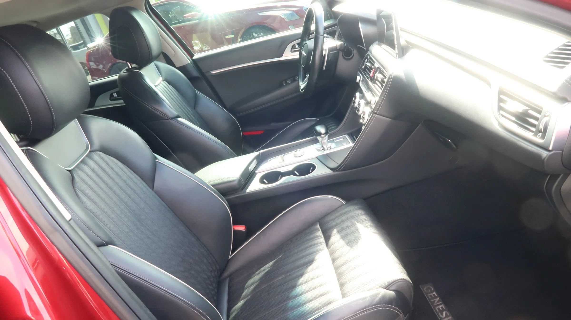 Used 2021 Genesis G70 3.3T RWD image 25