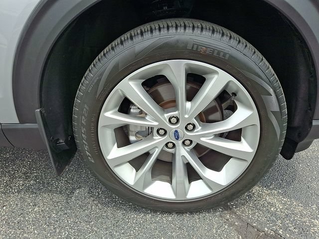 Used 2023 Ford Explorer Platinum w/ Technology Package AWD/4WD image 9