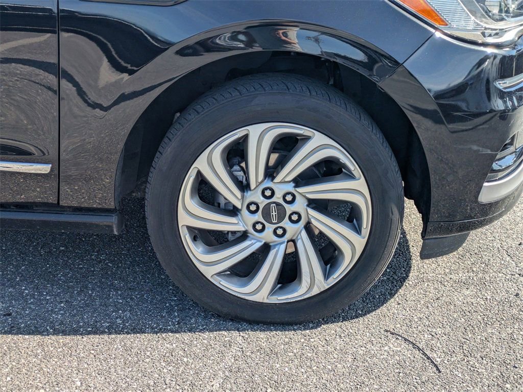 Used 2022 Lincoln Navigator Reserve image 11