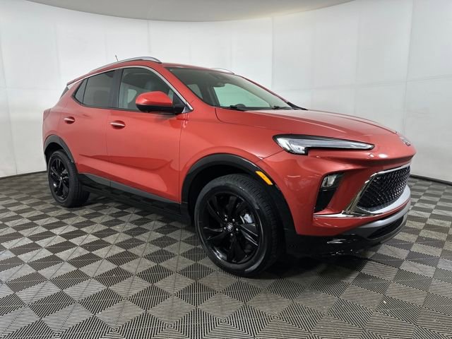 Used 2024 Buick Encore GX Sport Touring w/ Comfort Package image 2