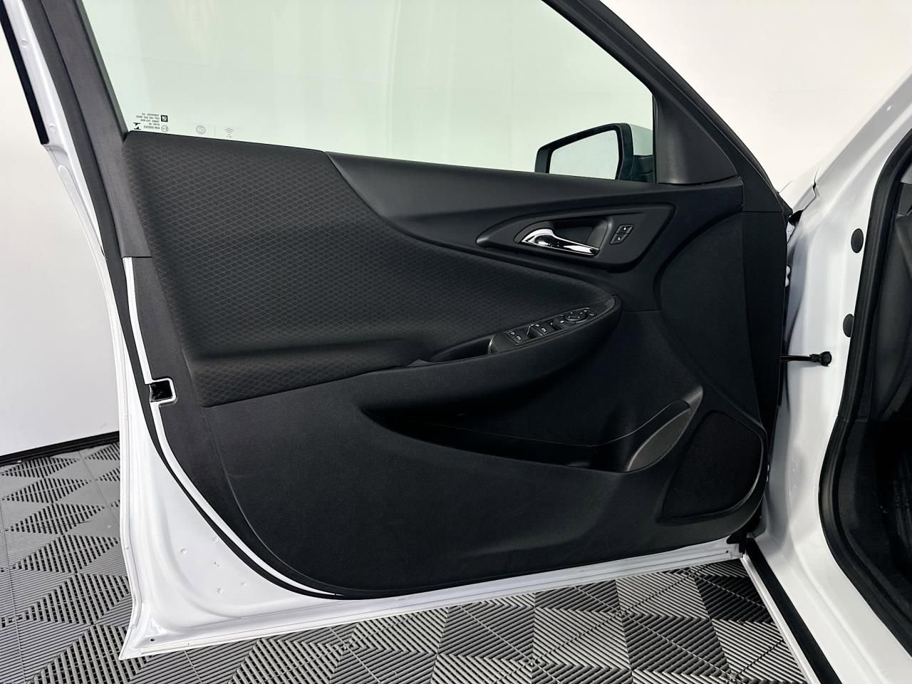 Used 2023 Chevrolet Malibu LT image 27